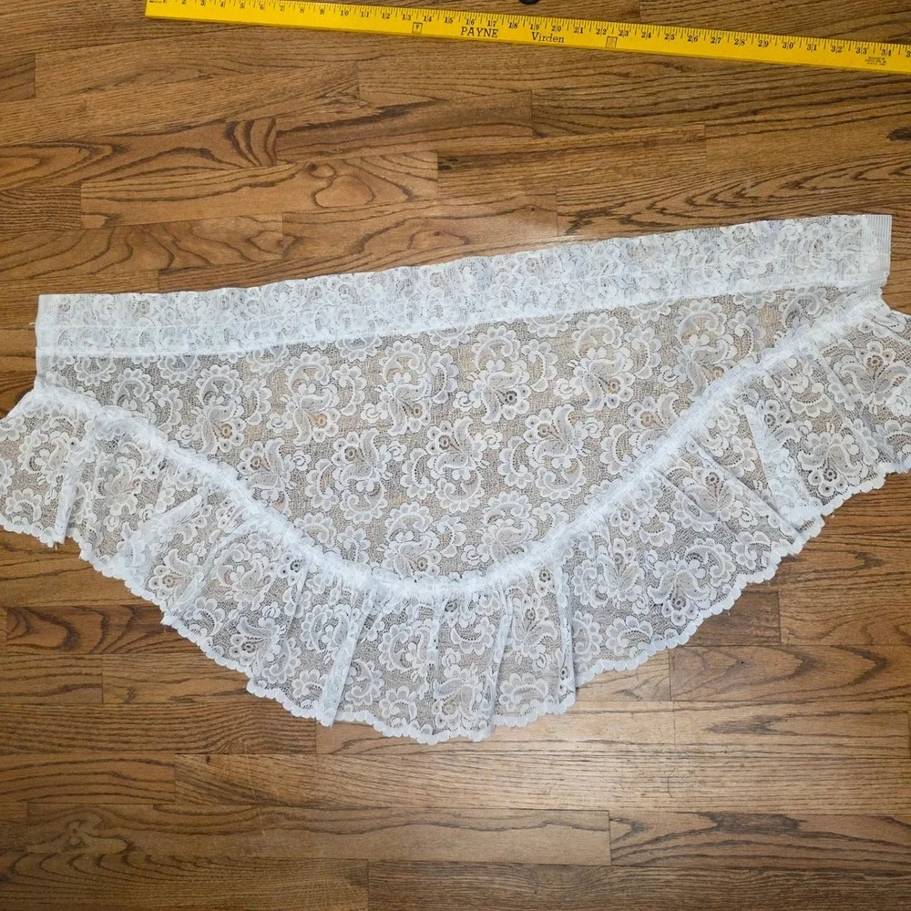 White Floral Lace Swag Valance Ruffled Edge Sheer Window Curtain 39x22 Victorian